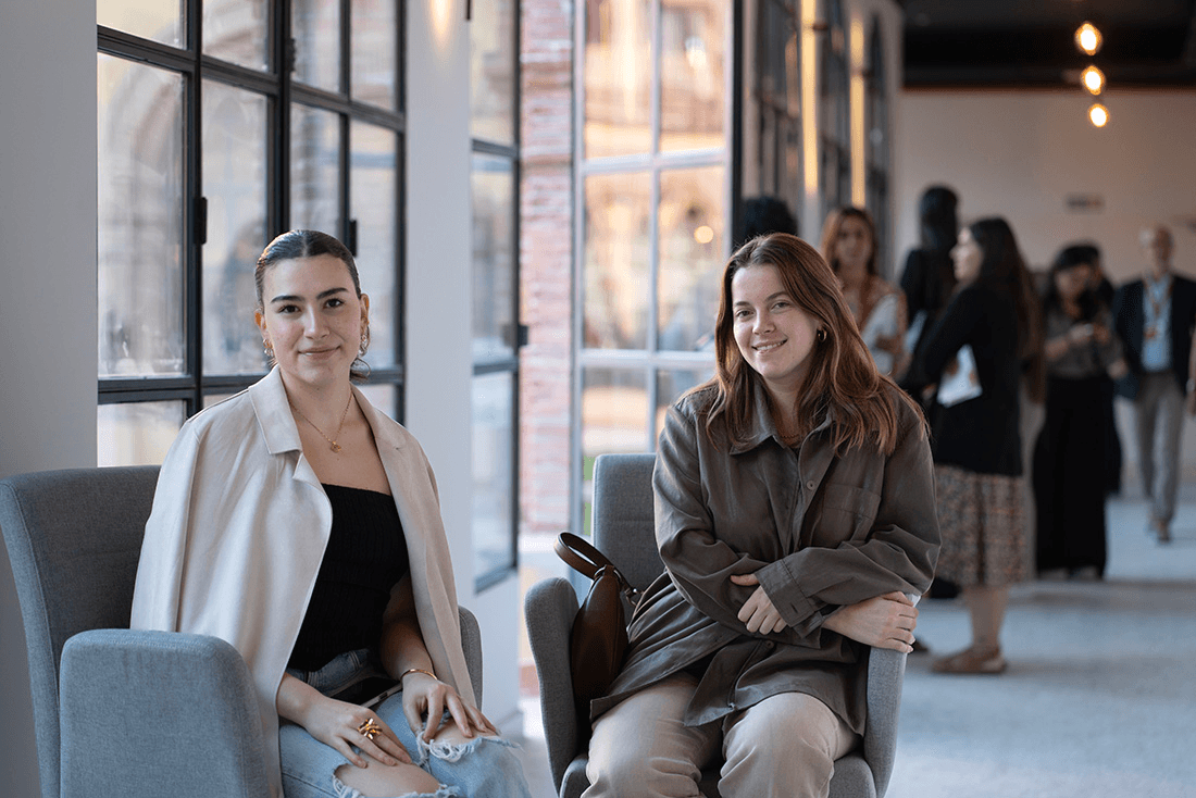 Andrea Campillo y Camila Carrillo