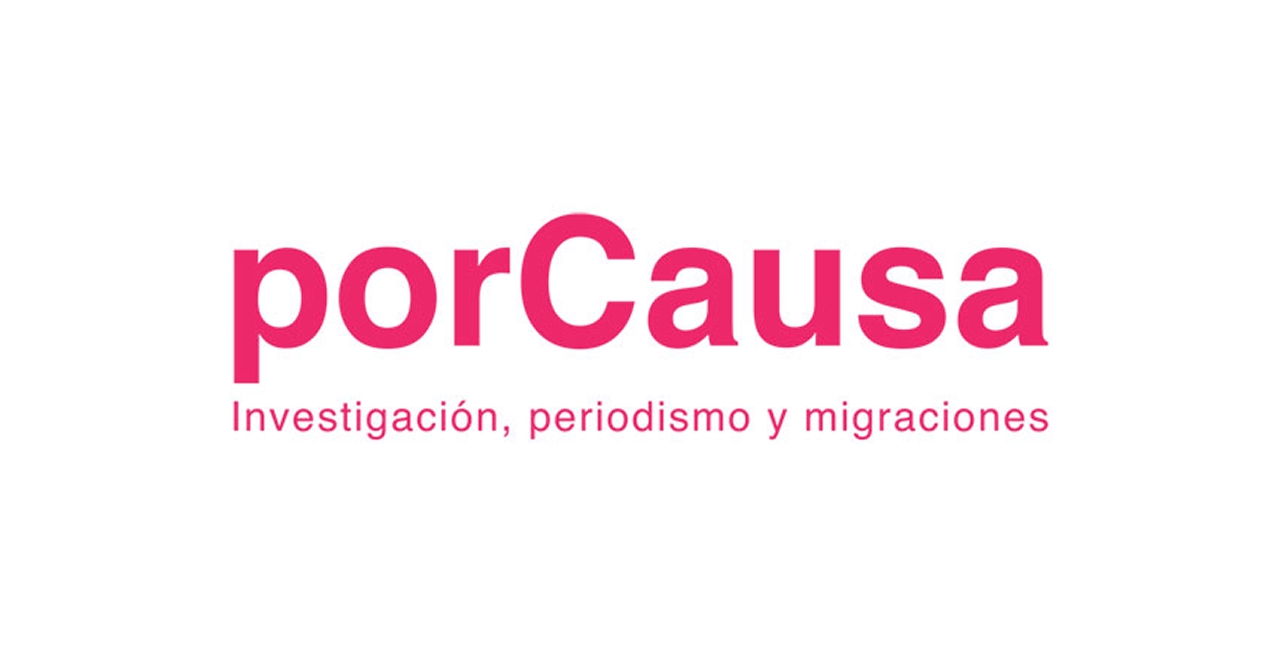 Logo de la organización porCausa, dedicada a la investigación y el periodismo sobre migraciones.