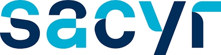 Logo de la empresa Sacyr con un diseño moderno y colores azul y negro.