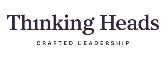 Logotipo de Thinking Heads que representa el concepto de liderazgo elaborado.
