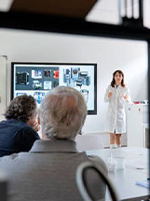 Nieves Cubo realiza un taller sobre impresión de tejidos humanos