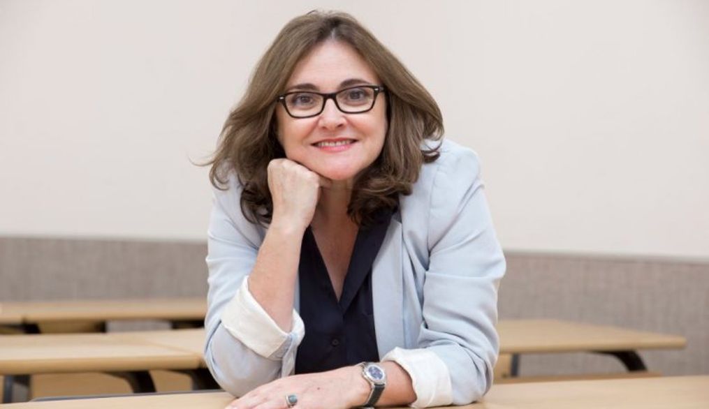 Adela Alija analiza los retos internacionales en un curso de verano de la Universidad de Cádiz