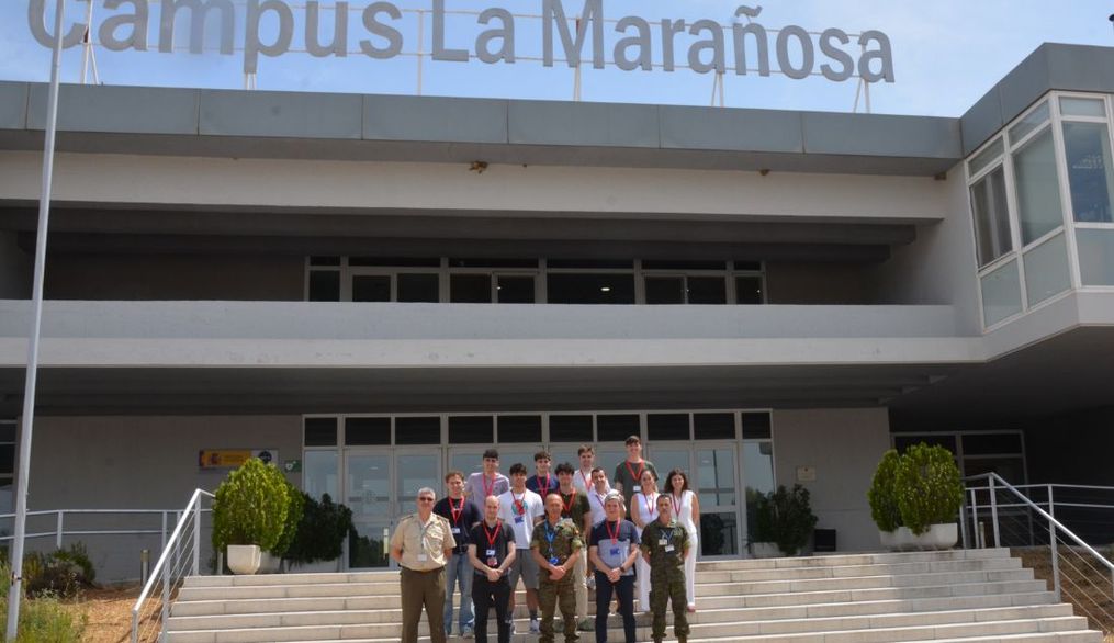 Alumnos y profesores de Nebrija visitan el INTA en el Campus "La Marañosa"