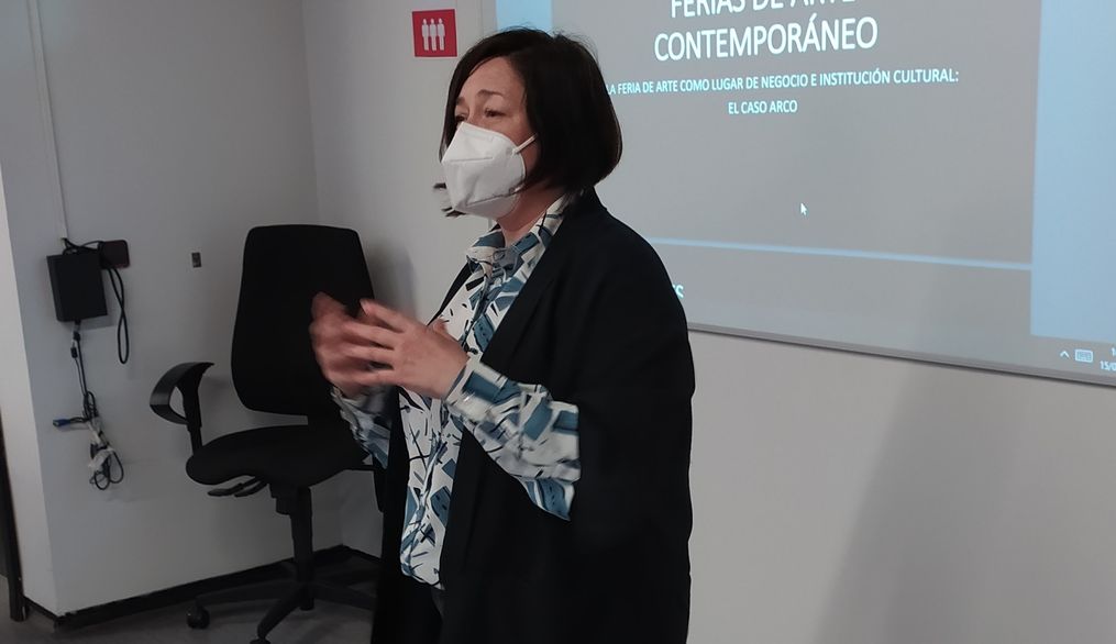 Maribel López, directora de ARCOmadrid, avanza aspectos de la feria en la Universidad Nebrija