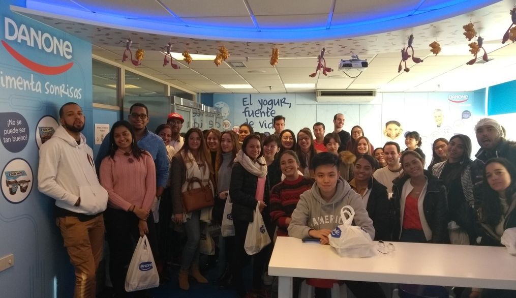 El Máster en Dirección de Empresas visita a la fábrica de Danone