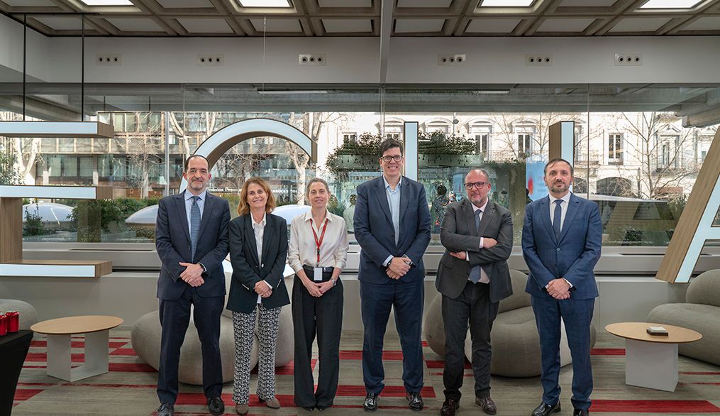 Un debate sobre la sentencia Meta abre las acciones del Observatorio de Regulación y Competencia en los Mercados Digitales