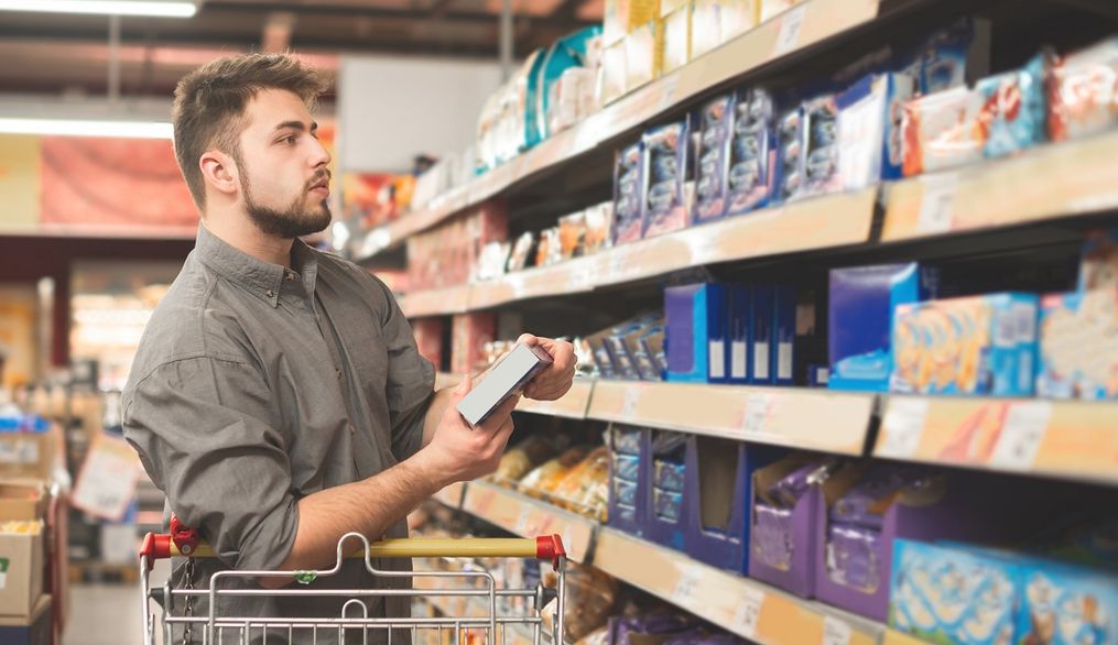 Leer las etiquetas de lo que compramos, una estrategia eficaz para comer mejor