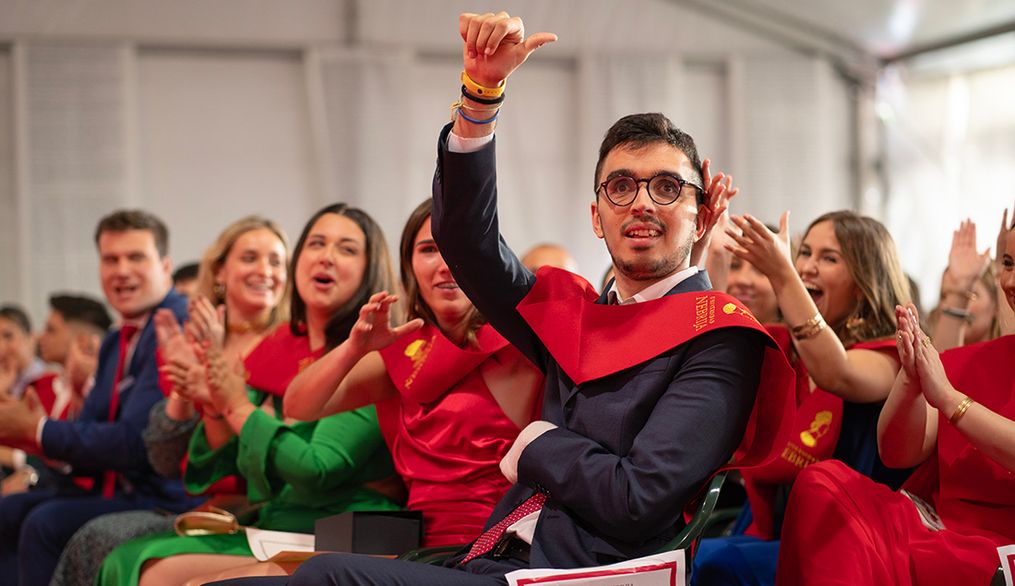 Las graduaciones legan discursos de superación a la promoción de 2024