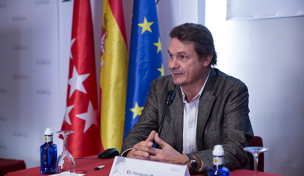 El profesor Fernando Montañés presenta el libro Lo que aprendimos con la publicidad
