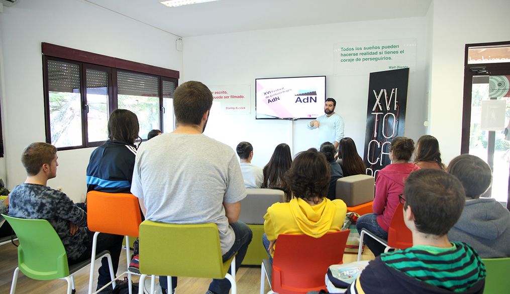 Presentación del Festival AdN a los alumnos de Comunicación