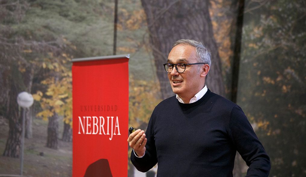 El vicepresidente de Mango habla en Nebrija sobre el futuro de la moda