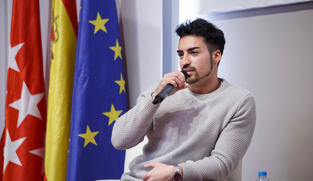 Adrián Casado presenta en Nebrija su documental Héroes Anónimos