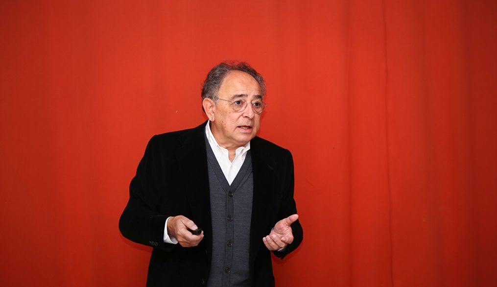 "La arquitectura nace cuando la belleza se une a la utilidad"