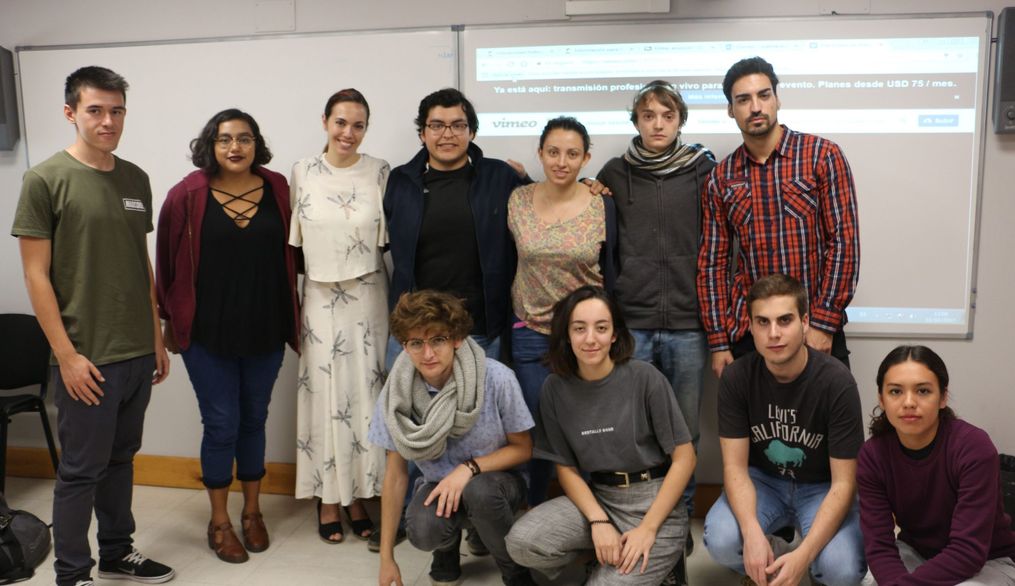 La directora Rebeca Cobos en el Taller de Cortometrajes