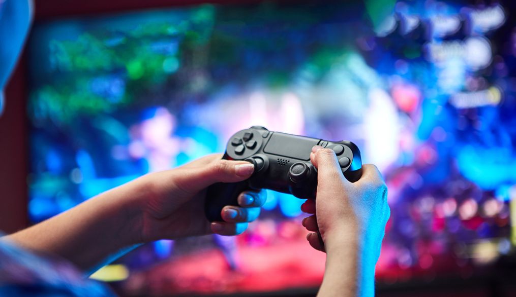 Los videojuegos venden tres veces más si están disponibles íntegramente en español