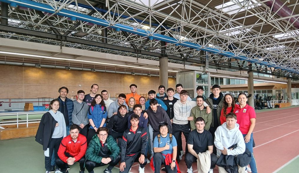 Estudiantes del Grado en Ciencias de la Actividad Física y el Deporte visitan el Centro de Alto Rendimiento del CSD