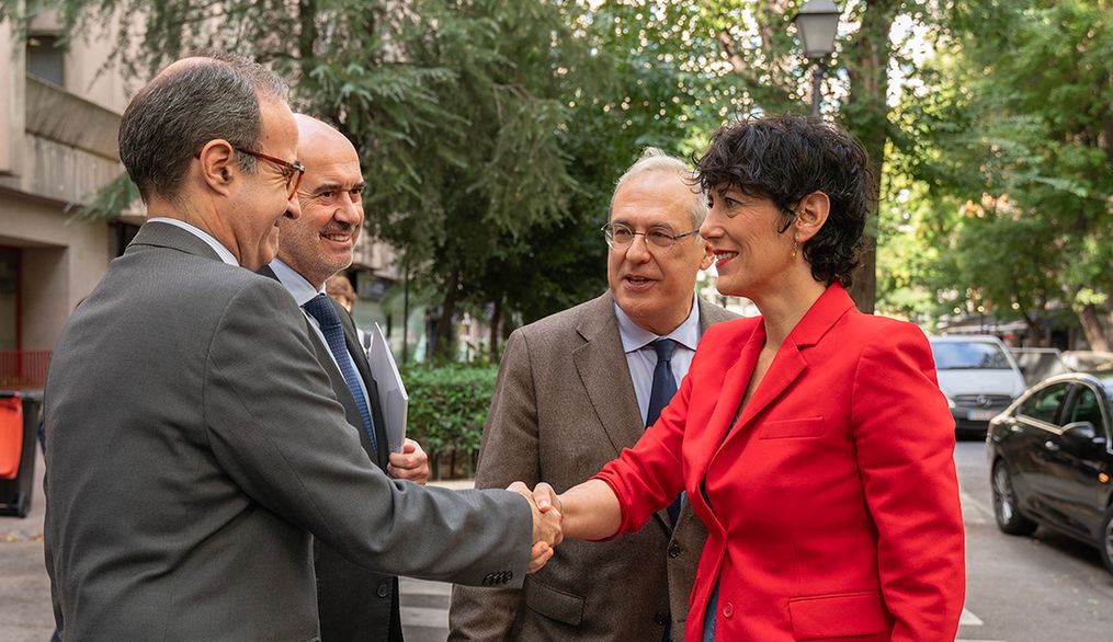 Elma Saiz: “La aplicación del Pacto de Migración y Asilo debe ser una prioridad para la UE”
