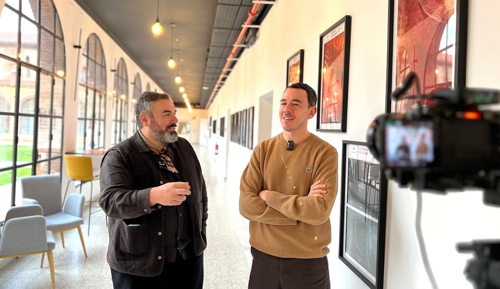Pantomima Full desata su absurdo marca de la casa en el emprendimiento y el `coworking´
