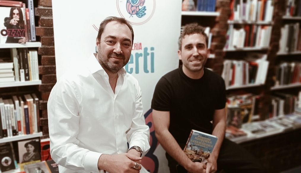 Nando López escribe a lo grande —con humor y amor— la `Pequeña historia de la literatura´