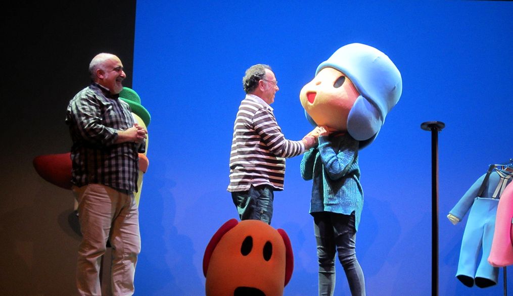 Los alumnos de Artes Escénicas descubren cómo se realiza el musical de Pocoyó en el Teatro Compac 