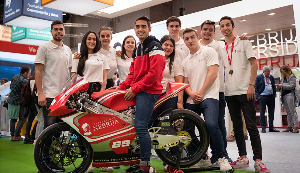 La Universidad Nebrija integra tecnología con motos de competición en Aula 2020
