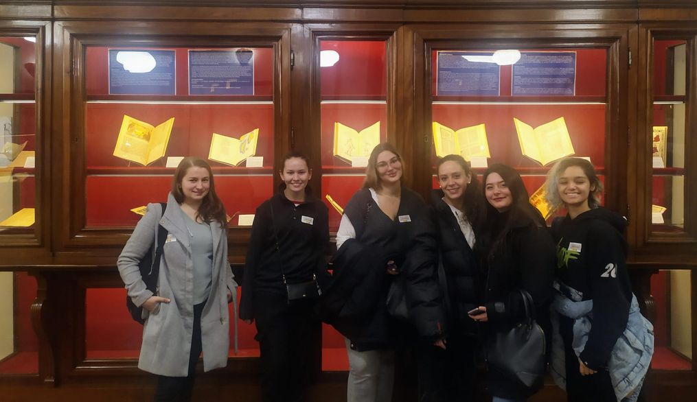Los estudiantes de Lenguas Modernas descubren las maravillas de la Biblioteca Nacional