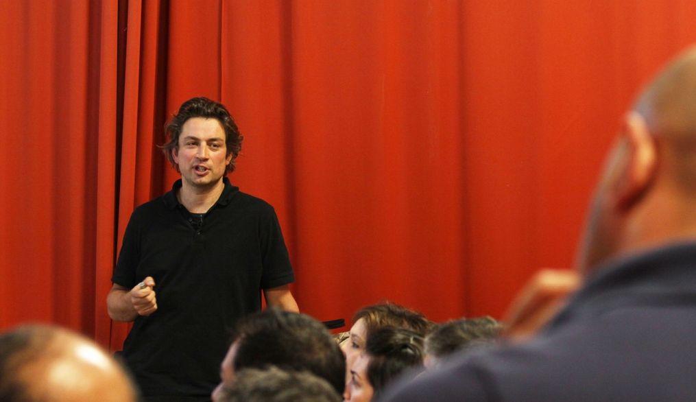 El diseñador urbano Edzo Bindels imparte la conferencia “Colonizing Landscapes” en la Universidad Nebrija