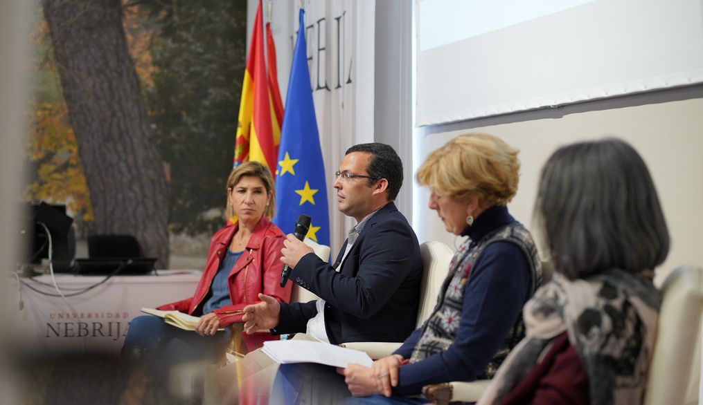 “Dos libros abiertos de cómo se ejerce el periodismo ante todo y a pesar de todo”