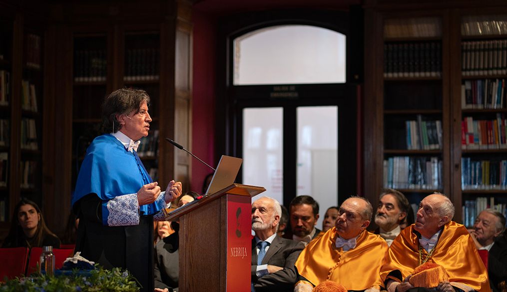 Carlos López-Otín: “La curiosidad es el mejor elixir de la longevidad”