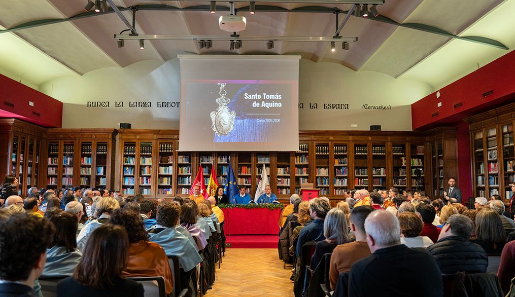 La Universidad Nebrija distingue con honores a miembros de su comunidad en Santo Tomás