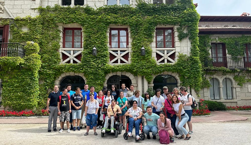APAMA visita el Campus de Ciencias de la Vida en La Berzosa