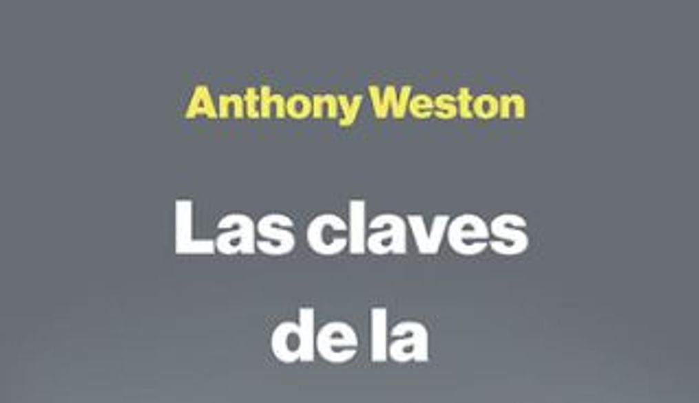 La imagen muestra la portada del libro 'Las claves de la argumentación' de Anthony Weston con dos sillas amarillas sobre un fondo gris.