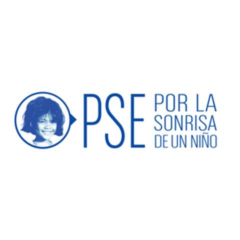 Logo de la organización PSE que se enfoca en la sonrisa de los niños.