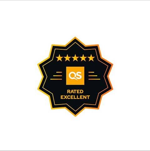 Insignia que indica una excelente calificación por QS.