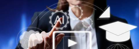 Una mujer interactuando con iconos tecnológicos que representan inteligencia artificial y educación.