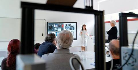Nieves Cubo realiza un taller sobre impresión de tejidos humanos