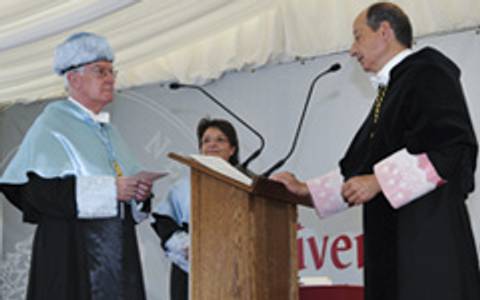 Doctor Honoris Causa Víctor García de la Concha