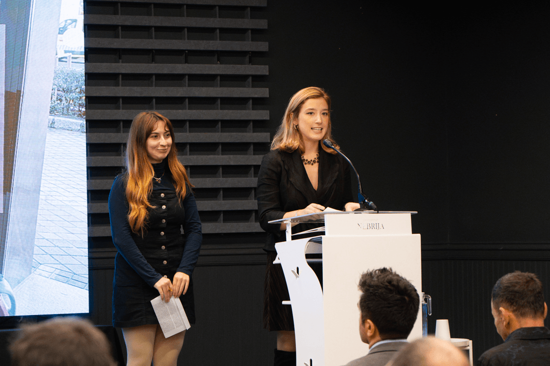 Alumnas cierra el círculo