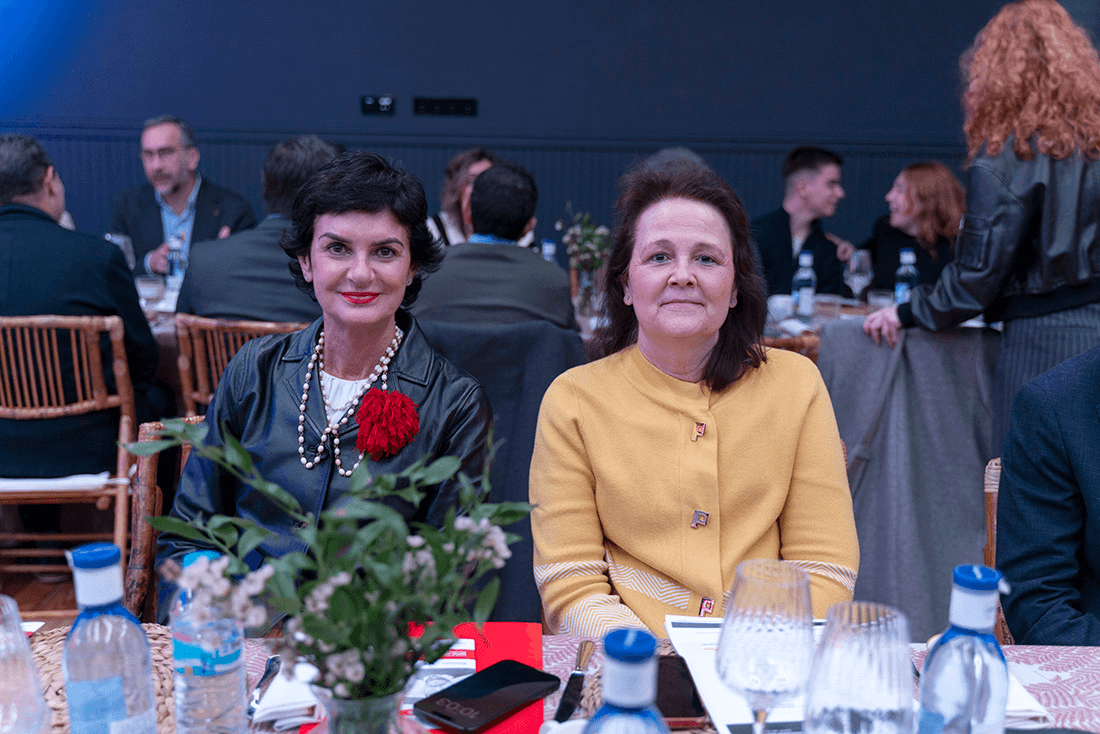 Marta Perlado y Montserrat Gomendio, NIPHO