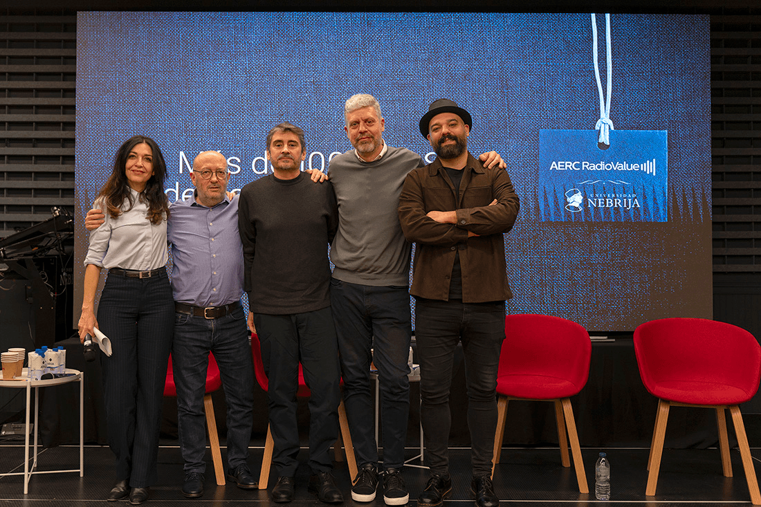 Mesa redonda radios musicales