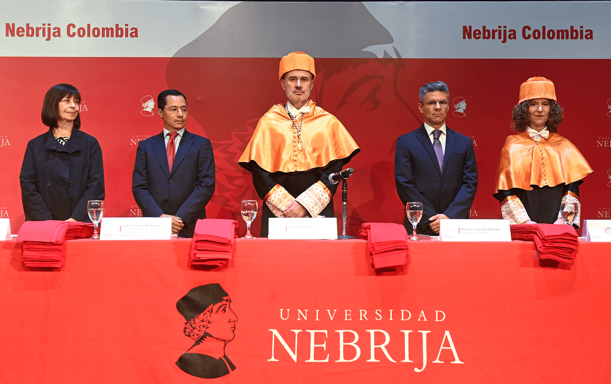 mesa presidencial graduaciones colombianas