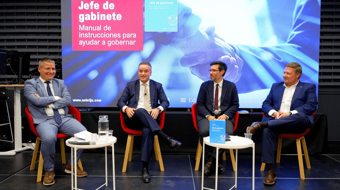 Mesa de debate presentación jefes gabinete