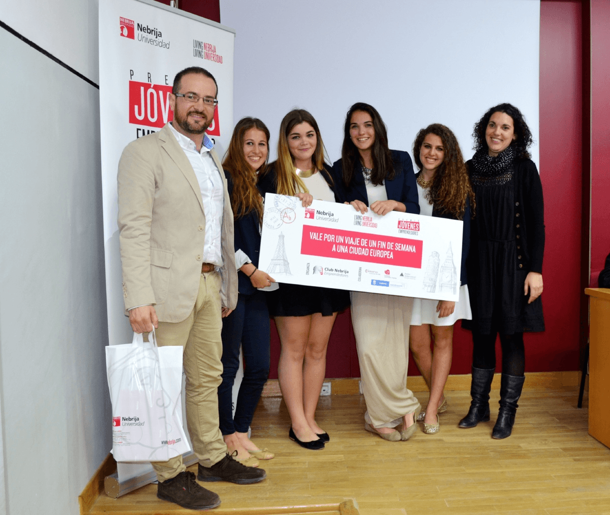 •	SODE, del Colegio Santa Teresa de Jesús de Las Palmas de Gran Canaria , Premio al mejor proyecto